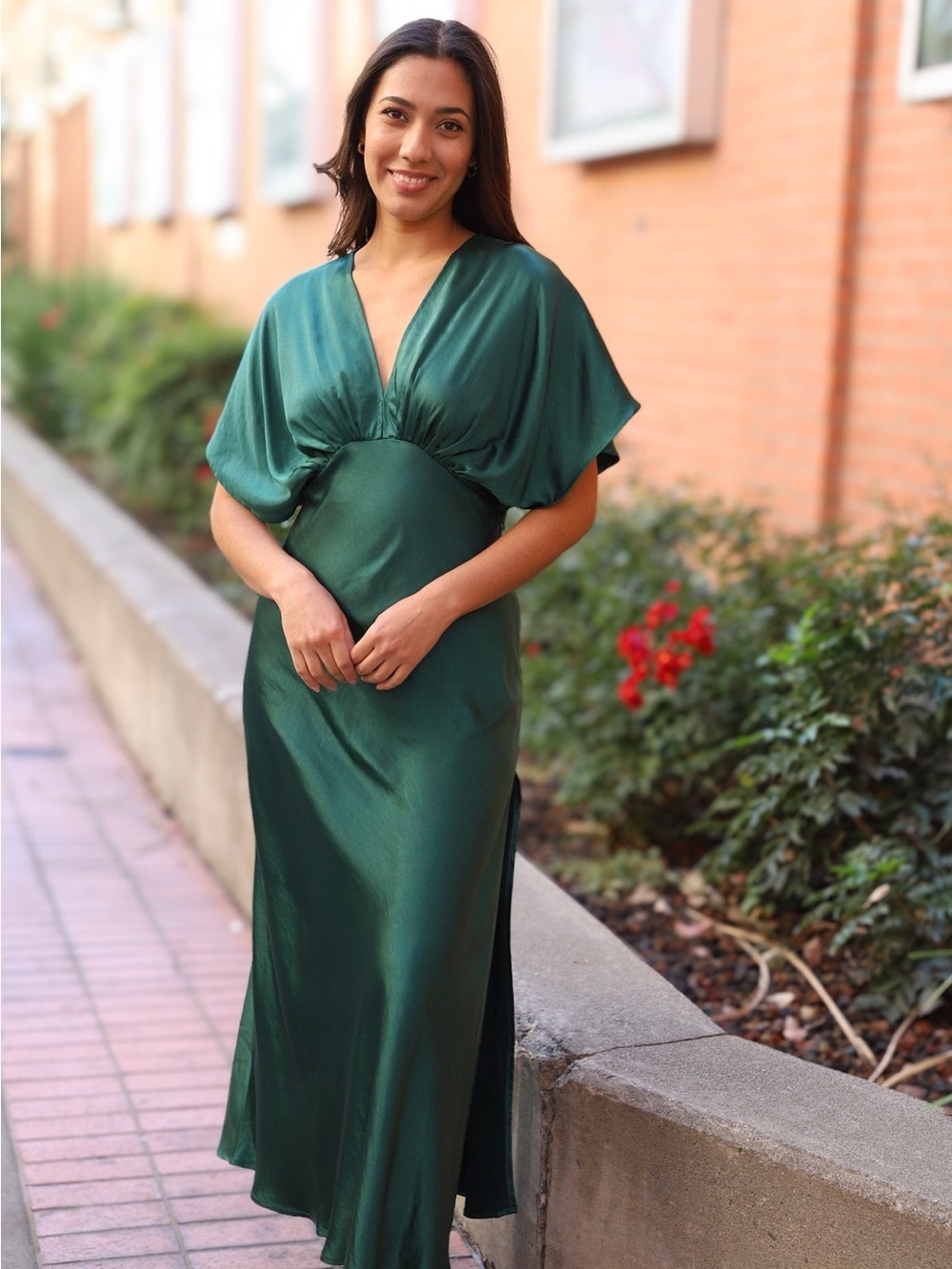 Emerald Green Short Sleeve Satin Maxi Dress Medium